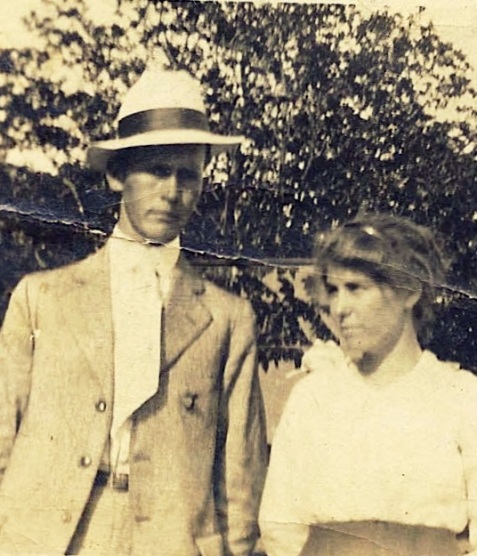 Lester Griffin and Mary Elizabeth Griffin.  Image detail courtesy of Alan K. Griffin. 